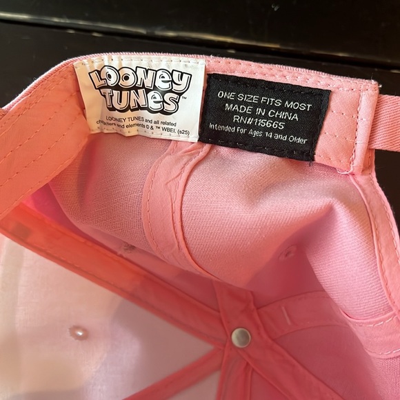 Tweety  Cap - Picture 5 of 5